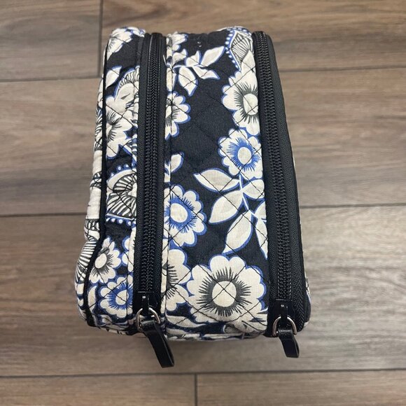 Vera Bradley Large Blush & Brush Makeup Case Snow Lotus Signature Cotton - Picture 7 of 10